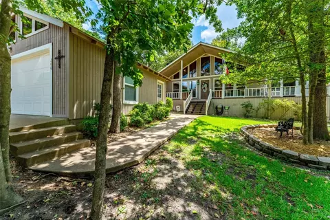 200 Sonora Ln, Holly Lake Ranch, TX 75765