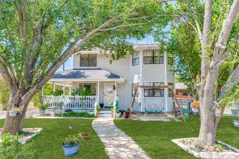 825 Country Club Rd, Lucas, TX 75002