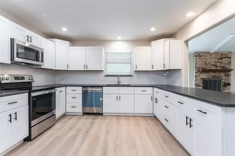3004 River Bend Rd, Arlington, TX 76014