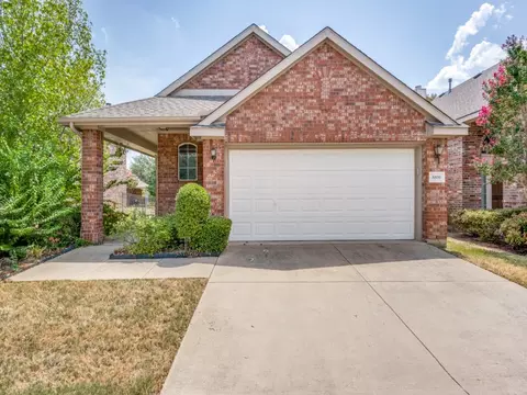 8800 Tyler Dr, Lantana, TX 76226