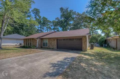 3214 Heatherbrook Dr, Haughton, LA 71037