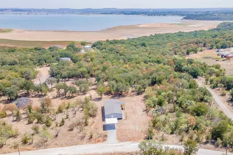 10529 Shady Oaks Dr, Runaway Bay, TX 76426