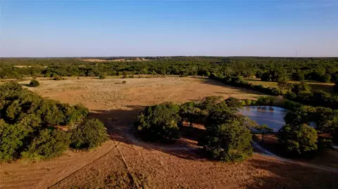 7202 Gibson Ln, Calvert, TX 77837