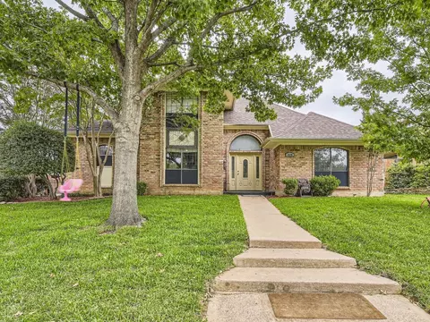 4320 Waycross Dr, Arlington, TX 76016