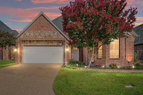 1236 Gabriel Ln, Fort Worth, TX 76116