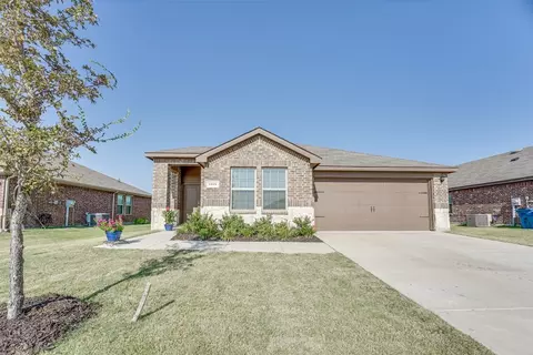 1318 Lowhill Dr, Royse City, TX 75189