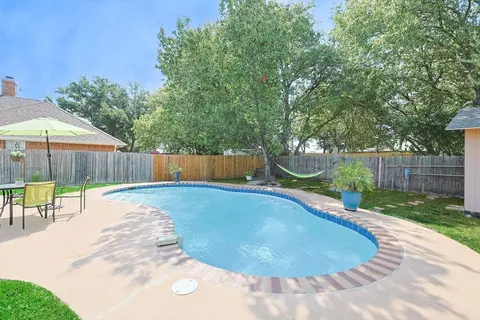 7500 Steward Ln, North Richland Hills, TX 76182
