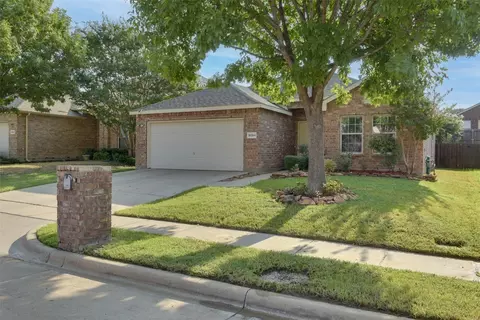 10204 Pear St, Fort Worth, TX 76244