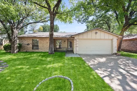 5607 Honey Locust Trl, Arlington, TX 76017