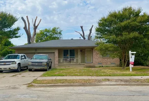 2401 Moreland Dr, Mesquite, TX 75150
