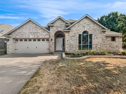 1321 Litchfield Ln, Burleson, TX 76028