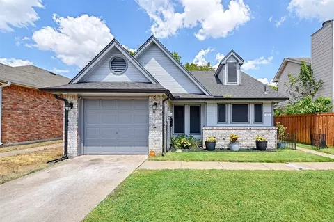 911 Gaynor Ave, Duncanville, TX 75137