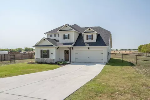 3865 Lois Rd W, Sanger, TX 76266