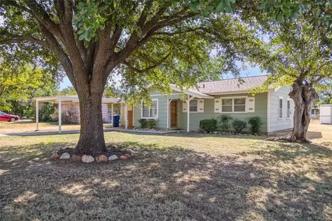 602 Roanoke Ave, Brownwood, TX 76801