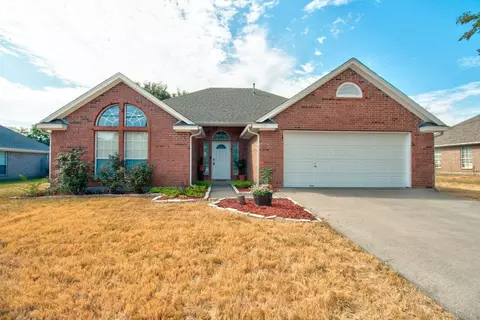 635 E Liberty St, Pilot Point, TX 76258