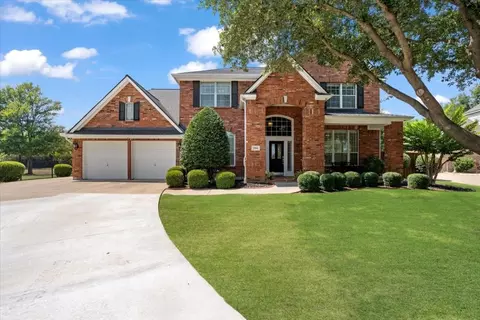 2504 Lakewood Dr, Grand Prairie, TX 75054