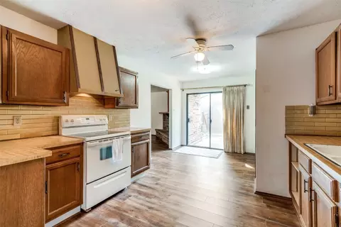 22819 Millgate Dr, Spring, TX 77373 photo 12