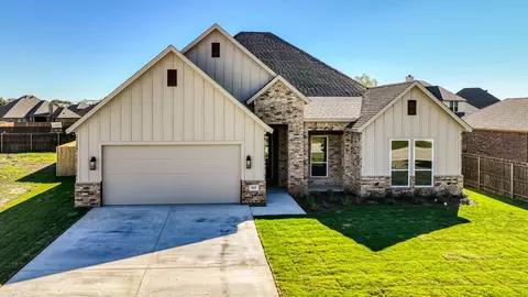 162 Breeders Dr, Willow Park, TX 76087