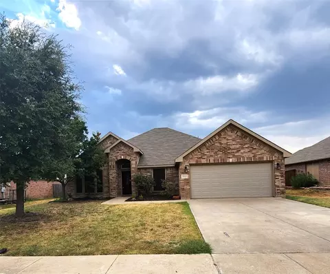 2222 Taylor Dr, Weatherford, TX 76087