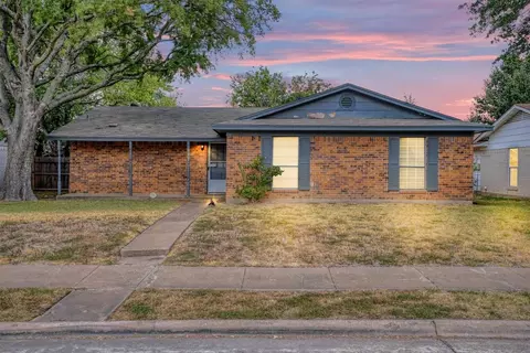 2313 Richbrook Dr, Garland, TX 75044
