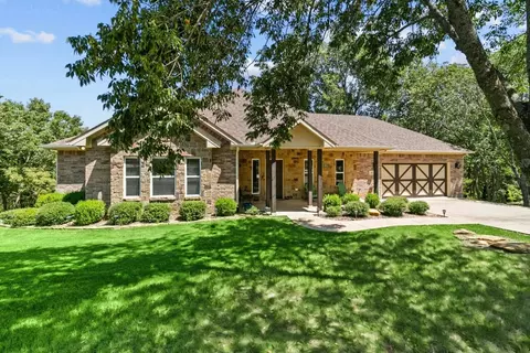 35 Fairway Loop Dr, Pottsboro, TX 75076