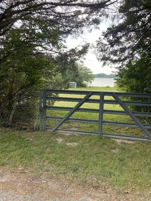 99999 Waterfront Dr, Waxahachie, TX 75165