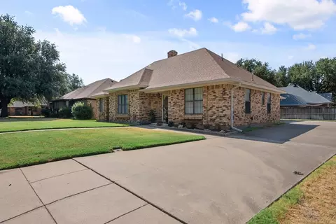 6628 Parkridge Dr, North Richland Hills, TX 76180