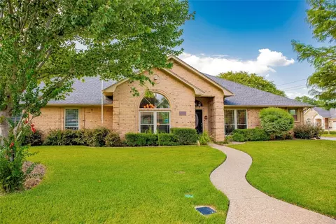 1201 W Rieck Rd, Tyler, TX 75703