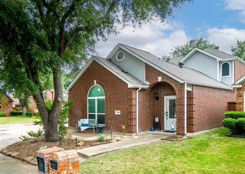 18703 Redstone Cir, Dallas, TX 75252