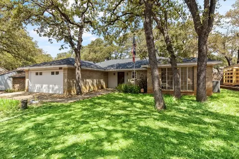 2111 Dartmouth Dr, Arlington, TX 76015