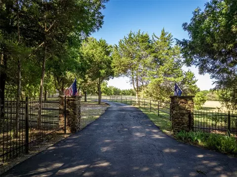 3826 Dexham Rd, Rowlett, TX 75088 photo 3