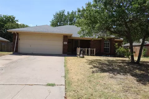 937 Park Meadow Ln, Burleson, TX 76028