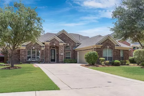 9702 Garrett Dr, Rowlett, TX 75089