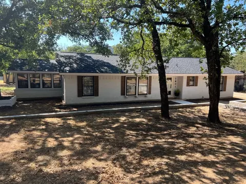 7801 Oak Pkwy, Burleson, TX 76028