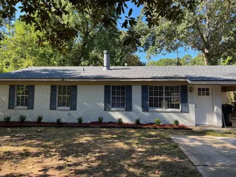 847 Fairlawn Dr, Shreveport, LA 71118