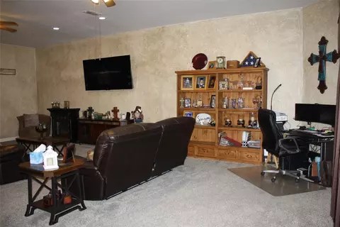 120 Hogan St, Comanche, TX 76442 photo 8