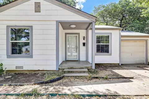 2828 Mcgee St, Fort Worth, TX 76112