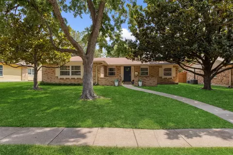 12430 High Meadow Dr, Dallas, TX 75244