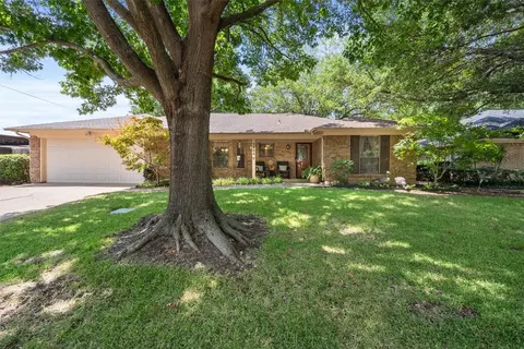 3404 Cotillion Dr, Arlington, TX 76017