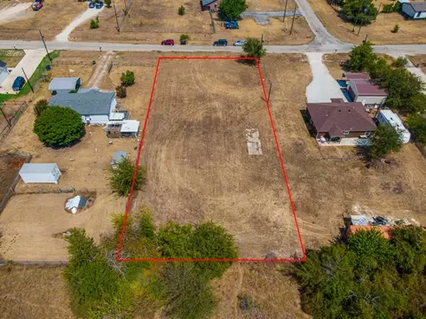 5701 Baron Dr, Joshua, TX 76058
