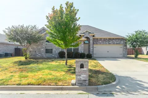 3721 Caladium Ln, Forest Hill, TX 76140