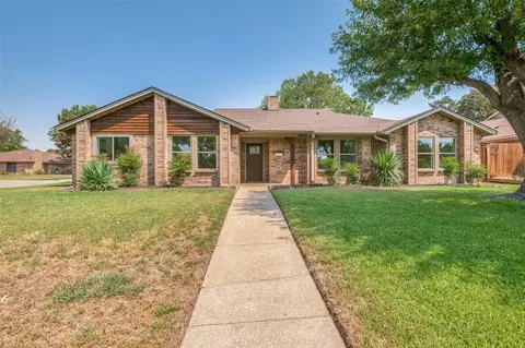 7001 Oakfield Corner Ct, North Richland Hills, TX 76182