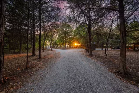 1164 Old Decatur Rd, Decatur, TX 76234