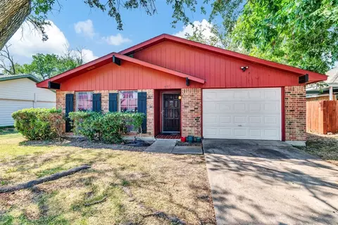 501 N Holiday Dr, Grand Prairie, TX 75052