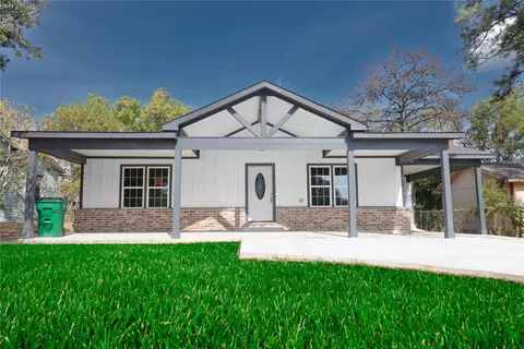 230 Oak St, Fairfield, TX 75840