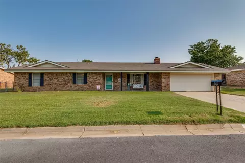 224 Lacewell St, Jacksboro, TX 76458