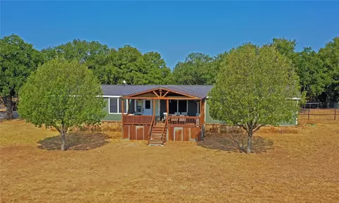 394 Dark Corner Rd, Jacksboro, TX 76458