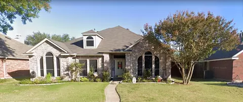8405 Greenspoint Dr, Rowlett, TX 75088