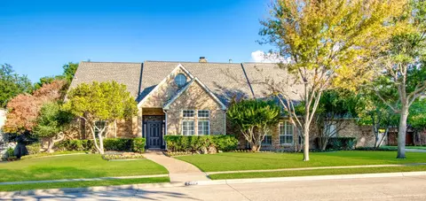 2404 Bridge View Ln, Plano, TX 75093