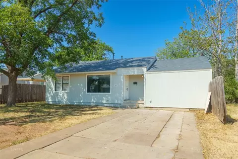 910 S Crockett Dr, Abilene, TX 79605